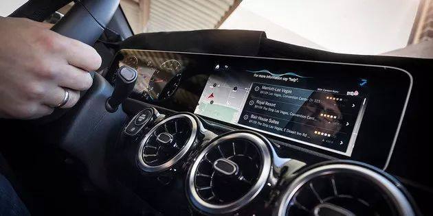 奔驰的全新触控交互系统3大特点介绍，汽车人机交互时代来了！