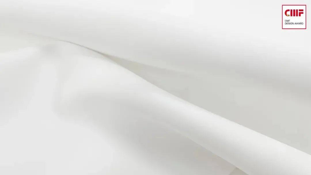 近乎纯白的超纤材料丨华峰超纤Laedana作品获国际大奖