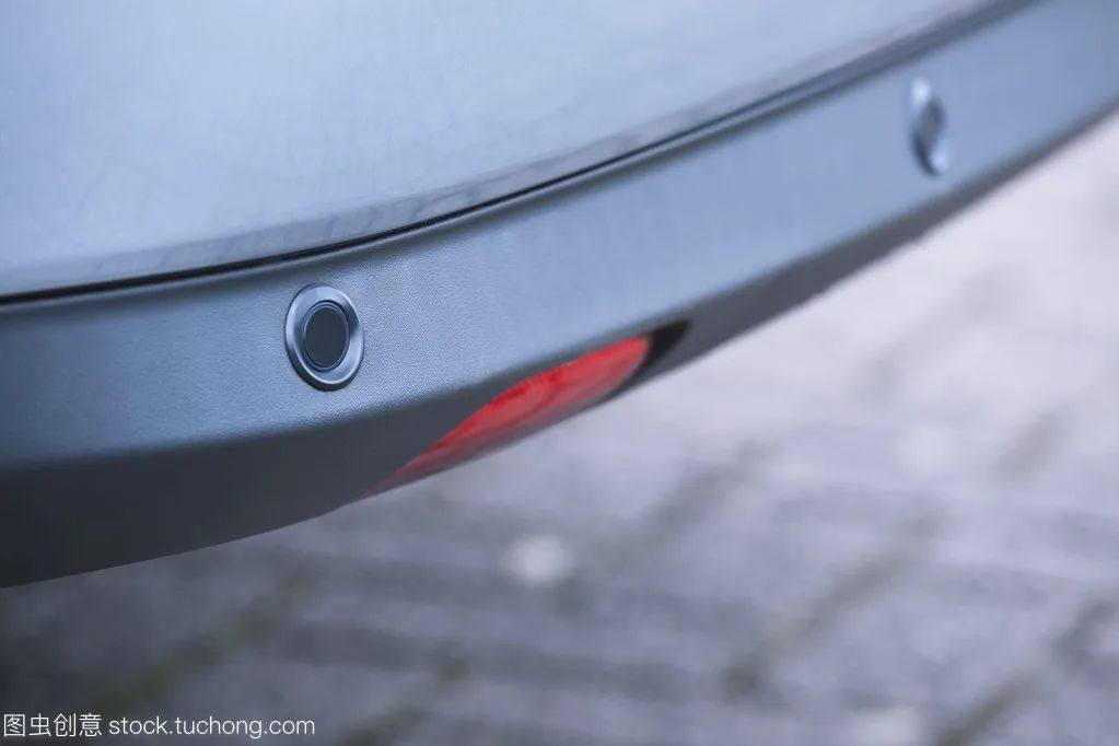 汽车尾灯激光焊接工艺如何化繁为简？