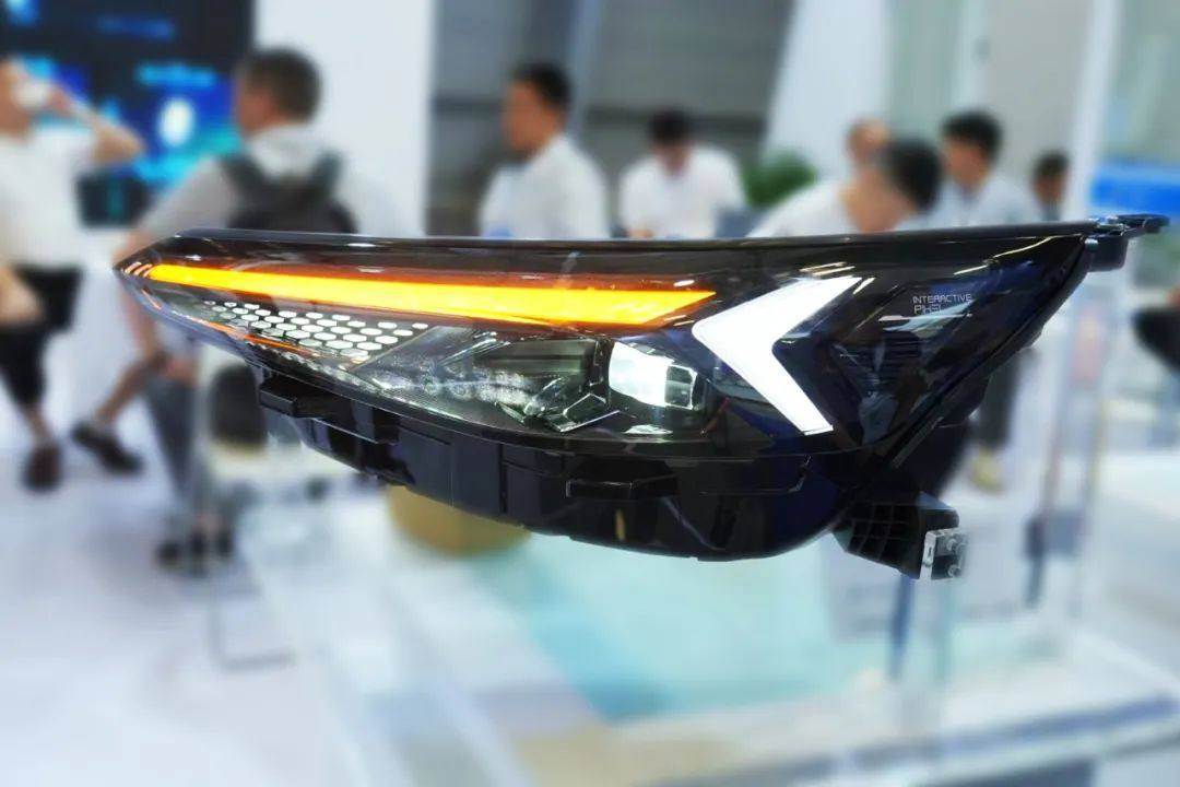 上海ALE展丨鸿利智汇汽车照明产品助力汽车产业智能化发展