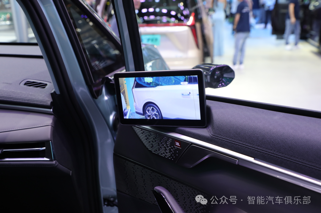 Analysis of Performance Requirements for Automotive Electronic Rearview Mirror CMS Display Module